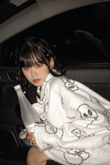 男妓跪趴把舌头伸进我的嘴巴